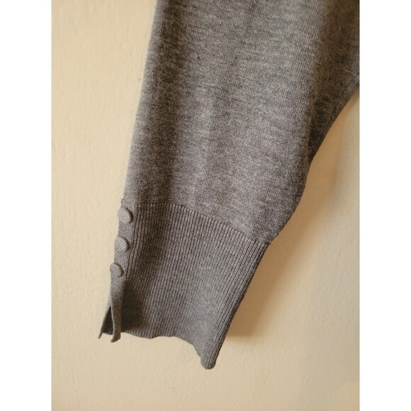 Chicos Gray Minimalist Fall Knit Button Sleeve Pullover Lightweight Sweater XL - Picture 4 of 5